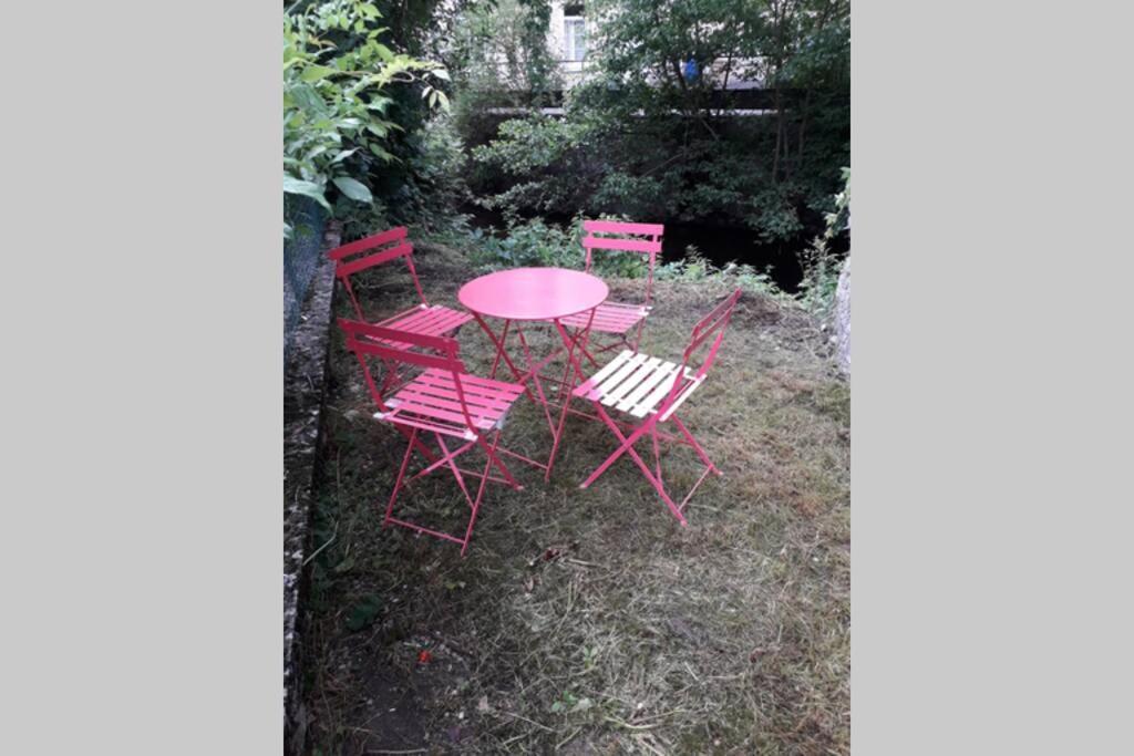 Loft Haut De Gamme Centre Montargis, Place De Parking, Local A Velos, Linge De Lits Et Serviettes, Coin Riviere Amenage, Hamac, Epicerie, Velos En Option, Tout Confort Jusqu'A 4 Voyageurs Екстериор снимка
